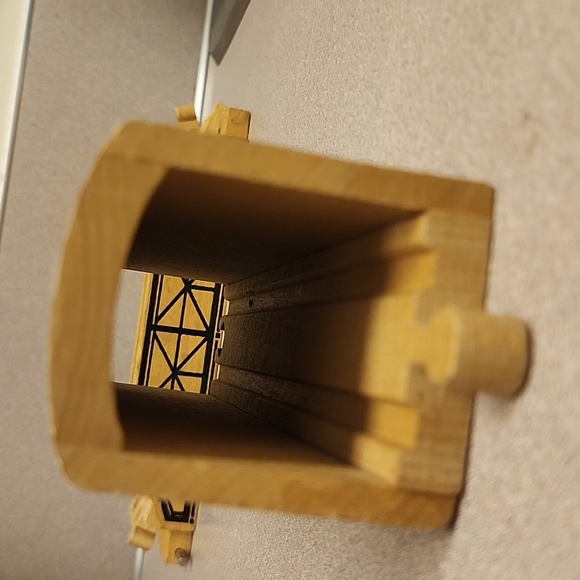 Brio Train tracks - Bridge, tunnels, and tracks with small hills. - Picture 5 of 14